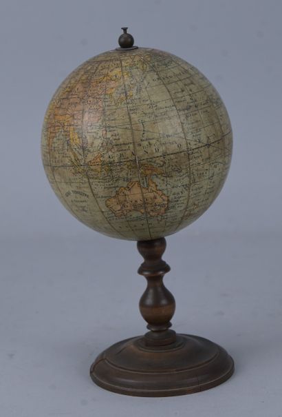 Globe terrestre de table G. Thomas, Paris,...
