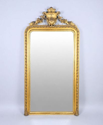 Miroir Louis-Philippe en bois et stuc doré,...