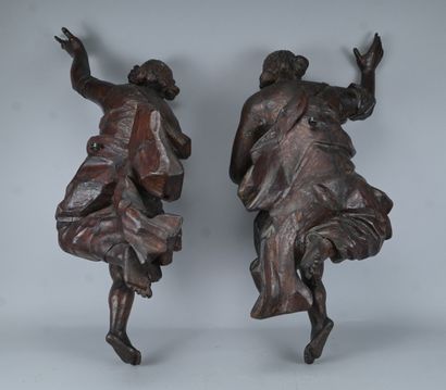 Pair of Baroque carved wooden angels, 17th...