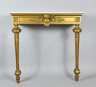 Console de style Napoléon III en bois doré...