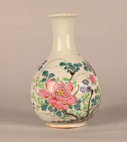Chinese enameled porcelain vase with polychrome...