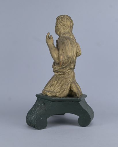 Ange agenouillé en bois sculpté, époque baroque,...