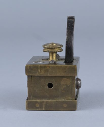 Scarificateur (lancette de saignée) en laiton...