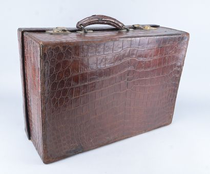 Valise de voyage en cuir gaufré, Mappin Webb,...