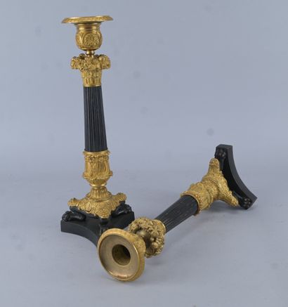 Paire de bougeoirs en bronze d'époque Charles...
