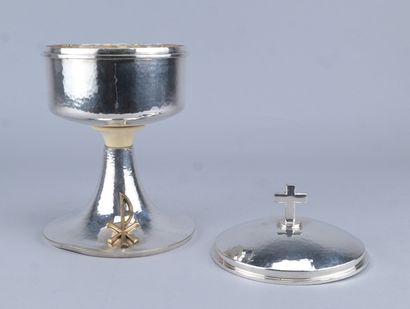 Calice liturgique en argent et métal argenté...