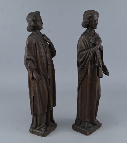 Paire de statues néogothiques en chêne sculpté,...