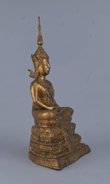 Bouddha couronné de style Rattanakosin en...