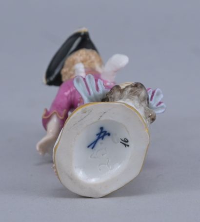 Statuette en porcelaine de Meissen représentant...