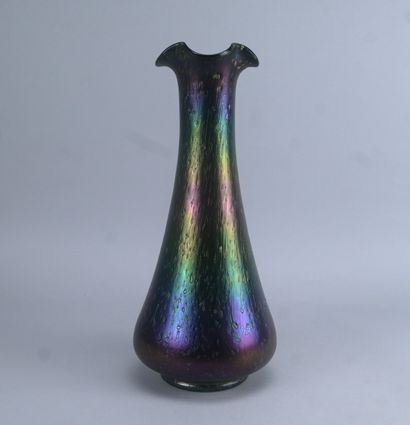 Vase Loetz irisé à décor métallisé – Bohême,...