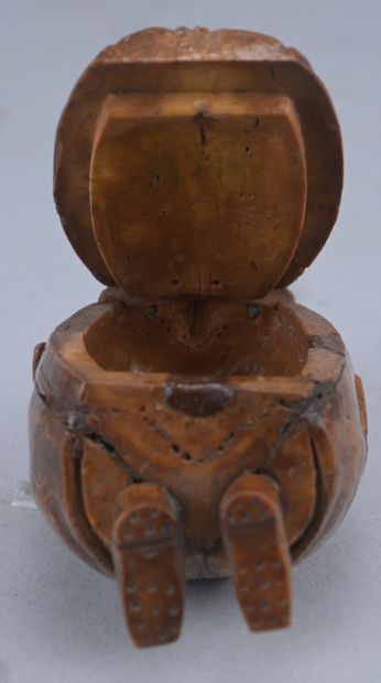Tabatière figurative en corozo – XIXe siècle

Tabatière...