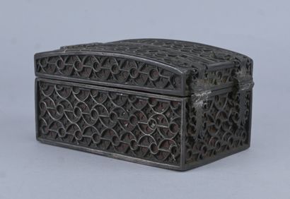 Neogothic Box – Openwork Copper – 19th Century

A...