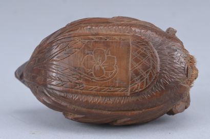 Tabatière en corozo sculpté – XIXe siècle

Tabatière...