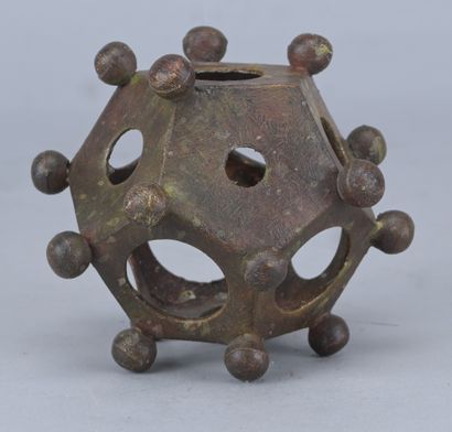 Dodecahedron – patinated bronze – 19th century

A...