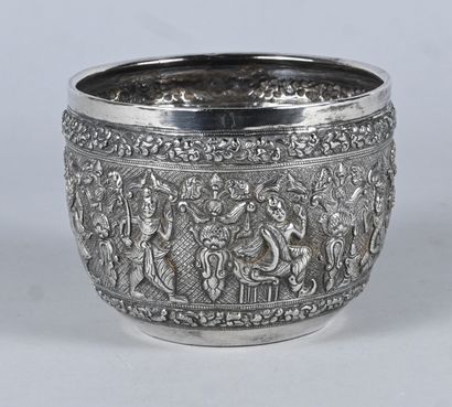 Repoussé solid silver bowl - Bali (Indonesia)...