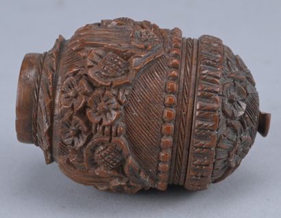Tabatière en corozo sculpté – XIXe siècle

Tabatière...