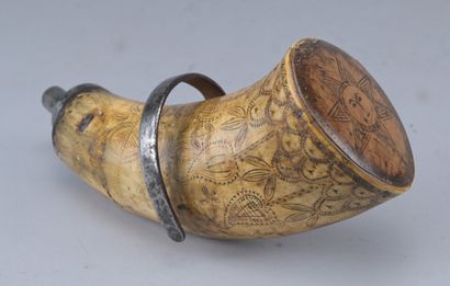 Engraved Horn Powder Flask – 17th Century

A...