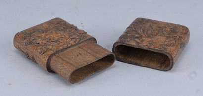 Boîte en bois sculpté – Début XXe siècle

Boîte...