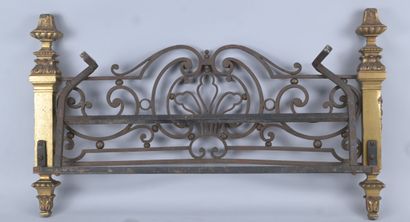 Iron and bronze fireplace screen, 19th century

Wrought-iron...