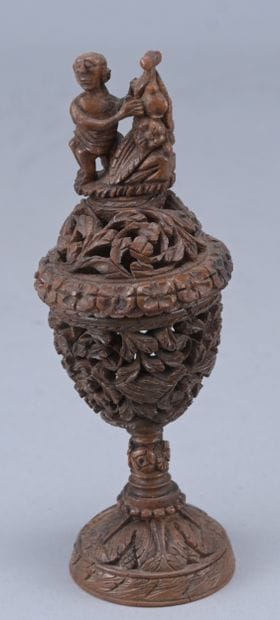 Coupe en corozo sculpté, XIXe siècle

Coupe...