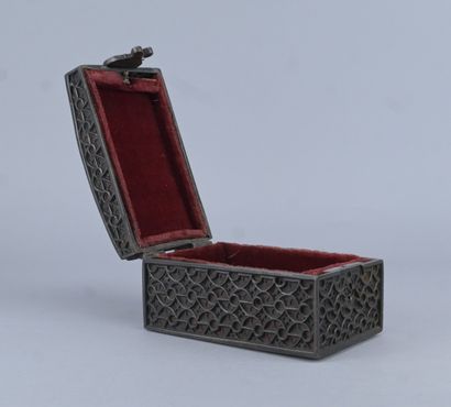 Neogothic Box – Openwork Copper – 19th Century

A...