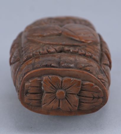 Tabatière en corozo sculpté – XIXe siècle

Tabatière...