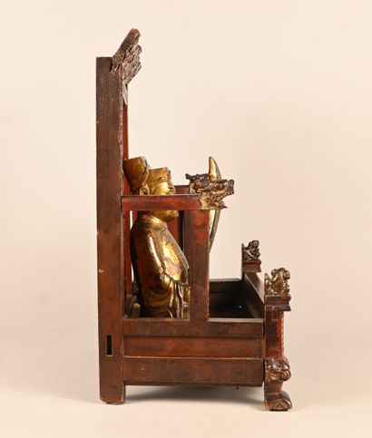China – Gilded Wooden Dignitary – 19th century

A...