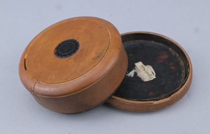 Boîte - bois de Sainte-Lucie – XVIIIe siècle

Boîte...
