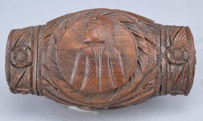 Tabatière en corozo sculpté – XIXe siècle

Tabatière...