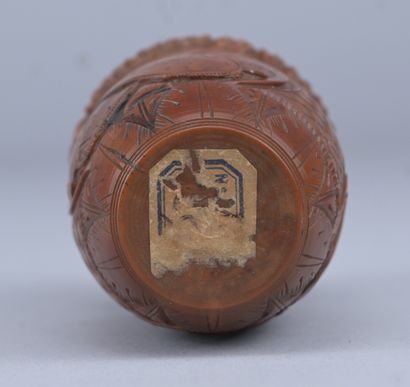 Tabatière - noix de corozo sculpté – XIXe...