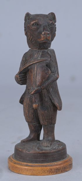 Porte-aiguilles ours en bois – XIXe siècle

Porte-aiguilles...