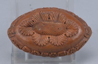 Tabatière en corozo – XIXe siècle

Tabatière...