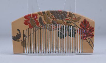 Japanese lacquer kushi – early 20th century

Japanese...