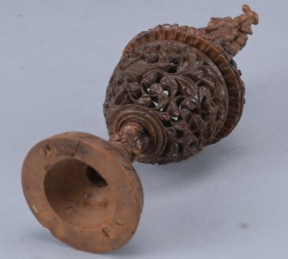 Coupe en corozo sculpté, XIXe siècle

Coupe...