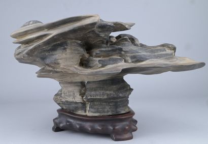 Gongshi – scholar's rock – China – Qing Dynasty

Chinese...
