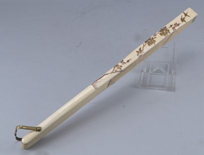 Asian fan – painted paper – early 20th century

Asian...