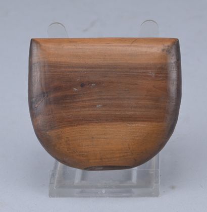 Tabatière en bois sculpté – XIXe siècle

Tabatière...