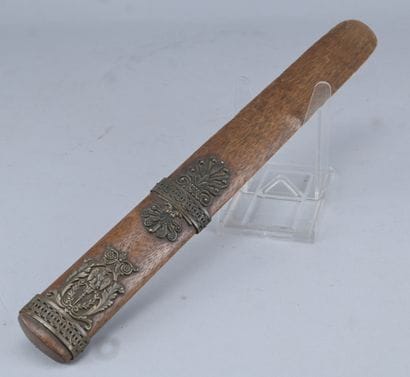 Coupe-papier en bois et bronze, XIXe siècle

Coupe-papier...