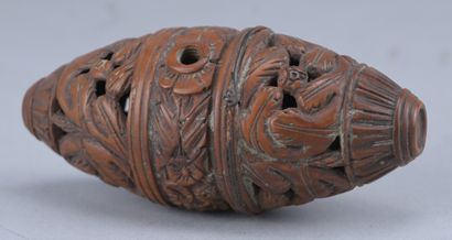 Tabatière en corozo sculpté ajouré – XIXe...
