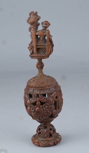 Sculpture en noix de corozo ajouré – boîte...