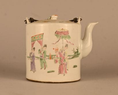Chinese famille rose porcelain teapot decorated...