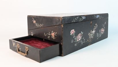 Japanese scholar’s box in black lacquered...