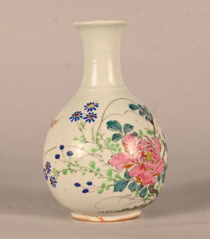 Chinese enameled porcelain vase with polychrome...