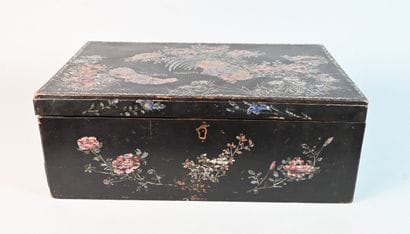 Japanese scholar’s box in black lacquered...