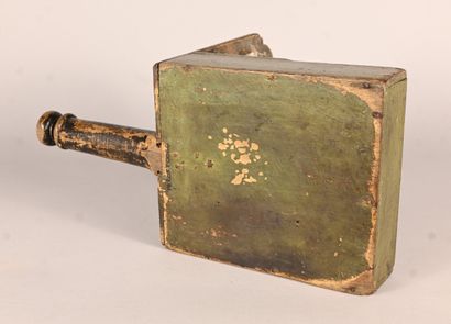 Quest dish with painted wooden handle - scene...