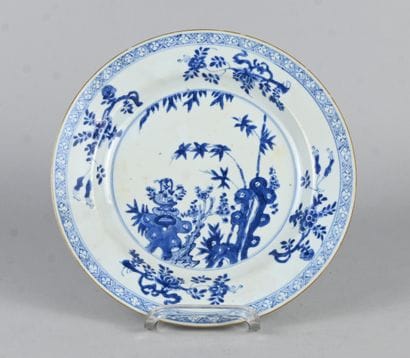 Blue-and-white Chinese porcelain plate, 18th...