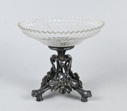 Art Nouveau centerpiece bowl in silver-plated...