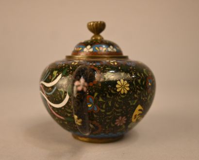 Cloisonné teapot - Japan, early 20th century
Small...