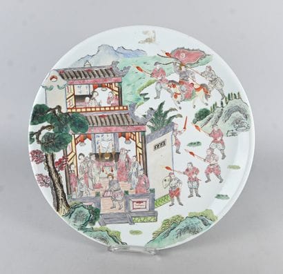 Large Chinese porcelain dish with narrative...