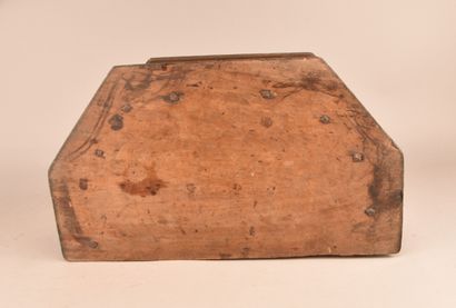 Socle-reliquaire en bois pour statue de saint...